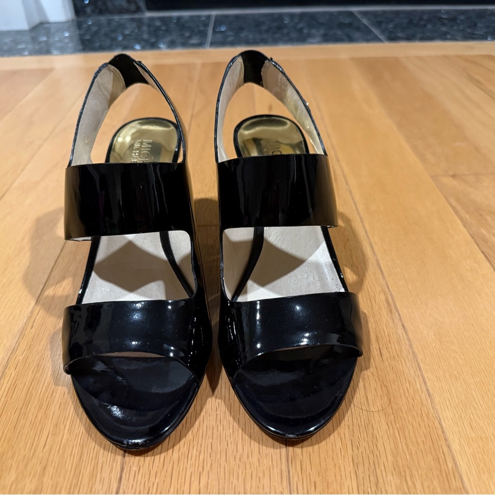 Michael Kors Black Patent Leather Women's Sandals size 6.5